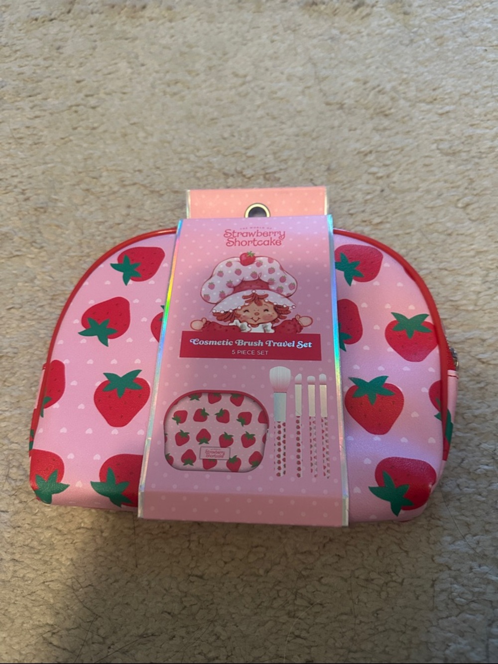 NWT Strawberry Shortcake Cosmetic Brush Travel Set
